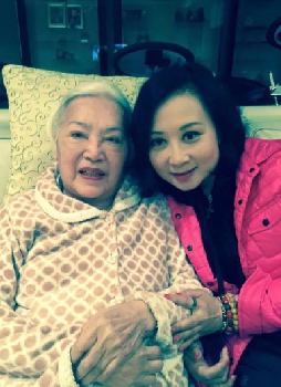 香港TVB「御用嫲嫲」李香琴病逝享年88歲！曾在拍戲時暈倒，家中跌倒3次骨裂